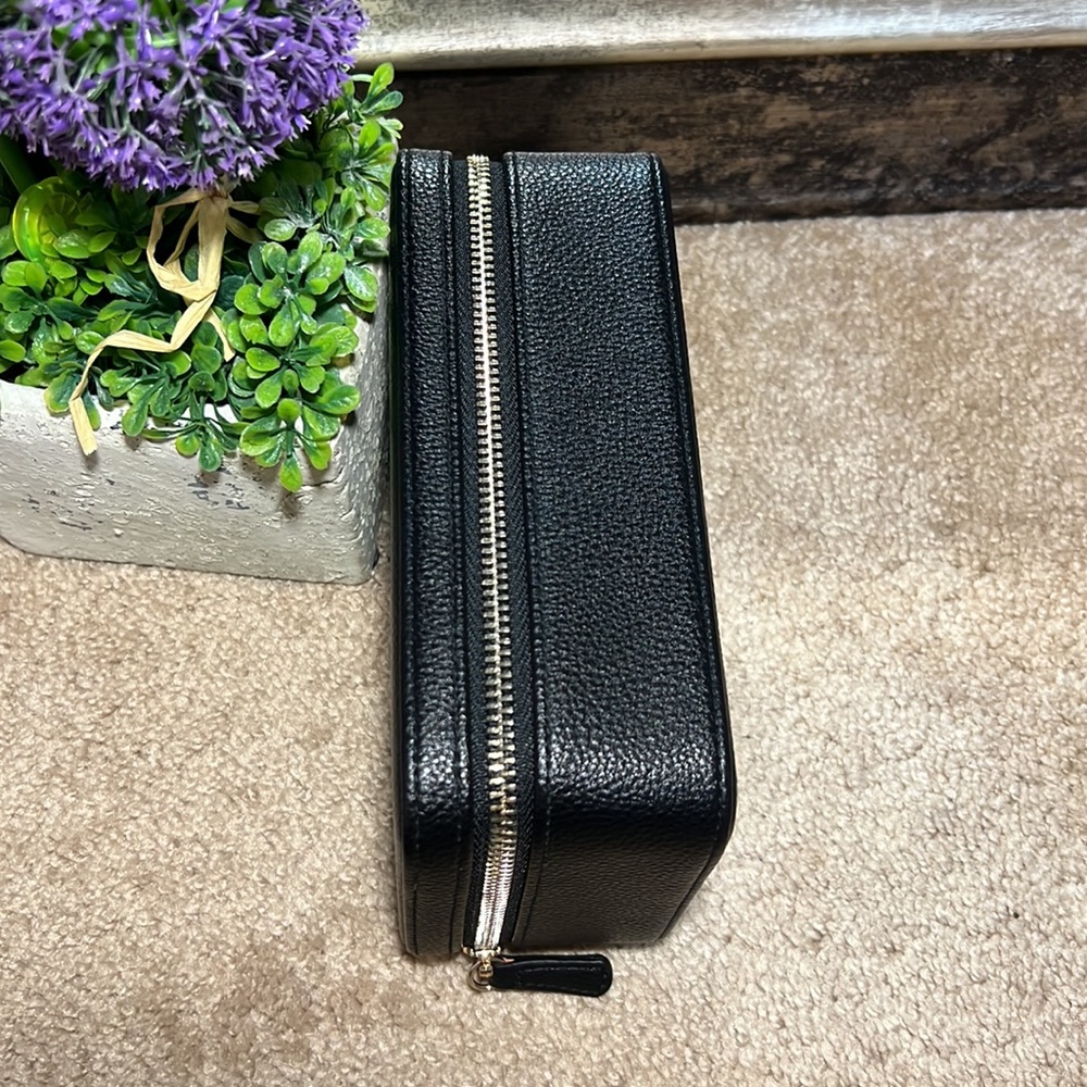 R.H Macy’s black pebble jewelry box